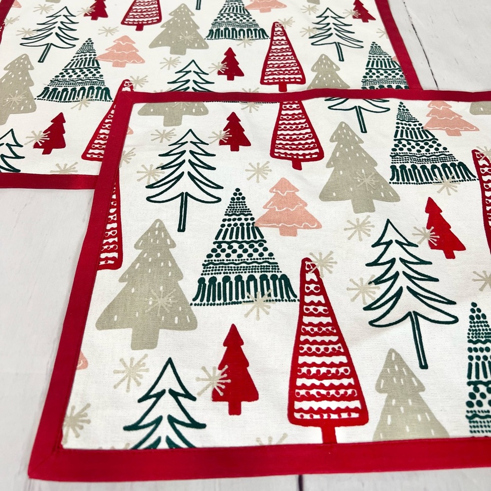 Trim a Home Christmas Tree Placemats Set of 2 Red Green Holiday Table Decor
